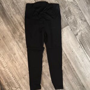 Ingrid & Isabel maternity leggings